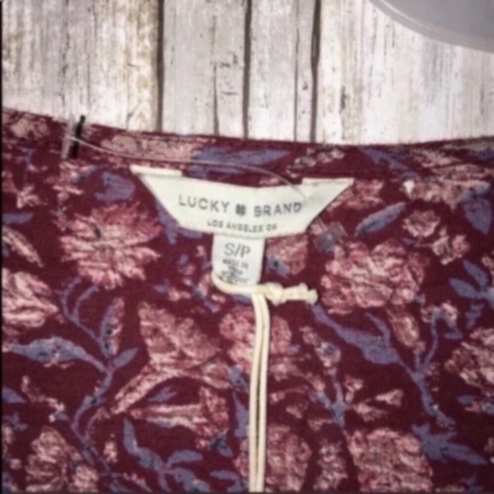 NWT Lucky Brand High Low Floral Blouse - Picture 3 of 7